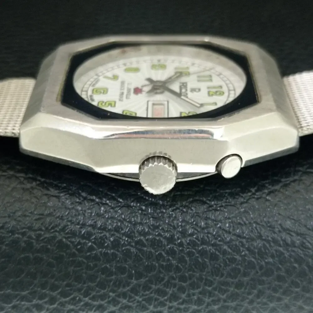 Vintage 1986 Ricoh Automatic Mens Silver Watch W/daydate & Green accents